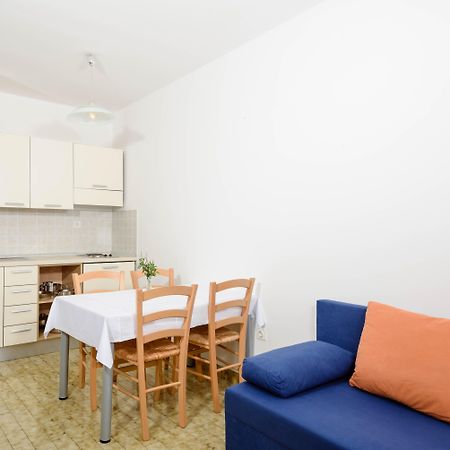 Apartment Medena Трогир Екстериор снимка